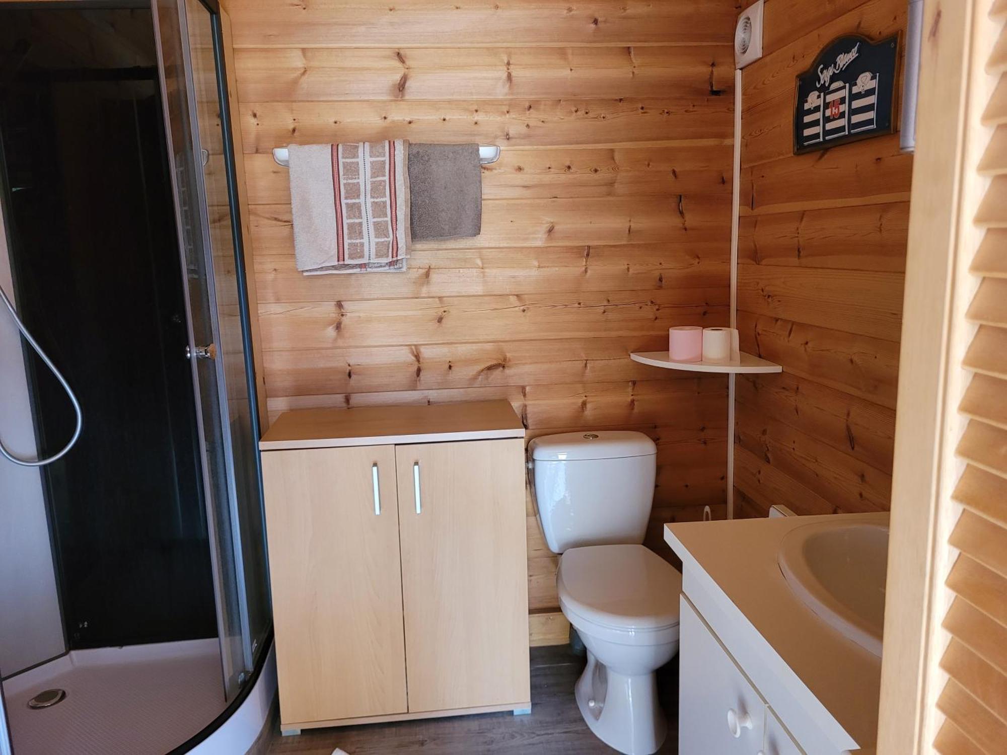 Au Petit Chalet Gigouzac Bagian luar foto